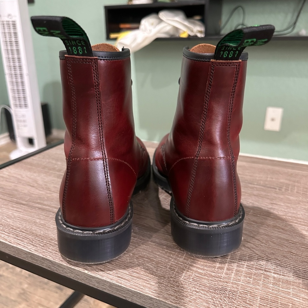 Solovair Burgundy Horween Chromexcel 8-Eye Derby Boot Made in England 8 US Men - Picture 6 of 11